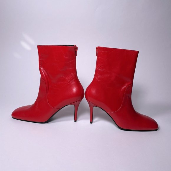 DORATEYMUR Red Leather 'Town & Country' Booties - Picture 5 of 7